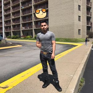 Meet your Posher, Javier